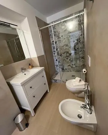 Gli Ulivi Di Montalbano Ла-Спеція