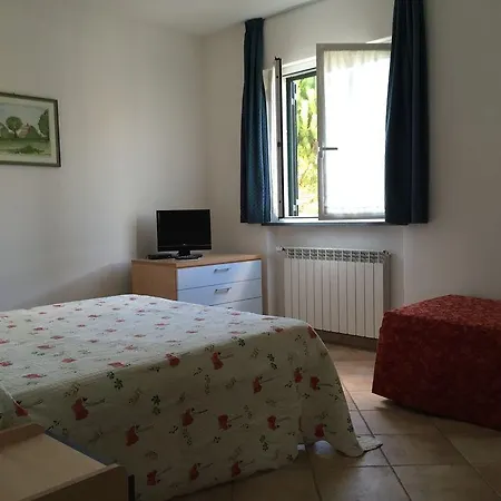 Gli Ulivi Di Montalbano Ла-Спеція