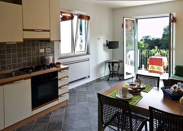 Gli Ulivi Di Montalbano La Spezia