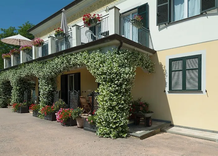 Gli Ulivi Di Montalbano La Spezia