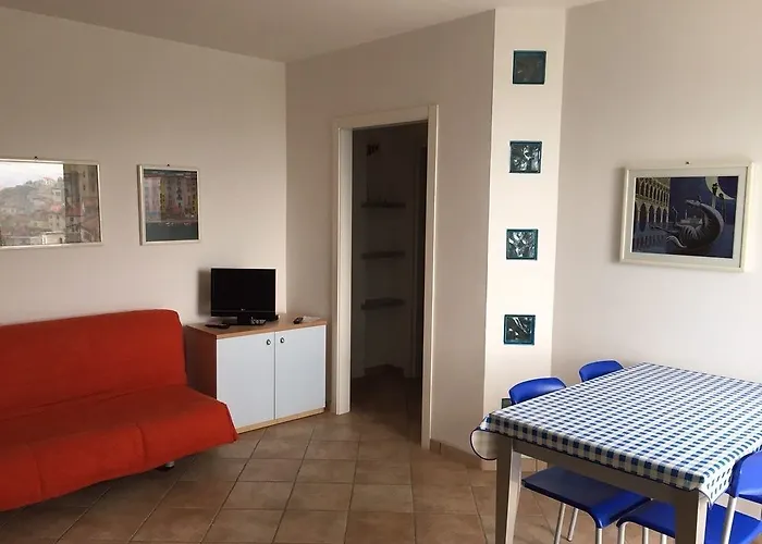 Gli Ulivi Di Montalbano * La Spezia