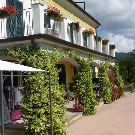 Vakantieboerderij Gli Ulivi Di Montalbano *